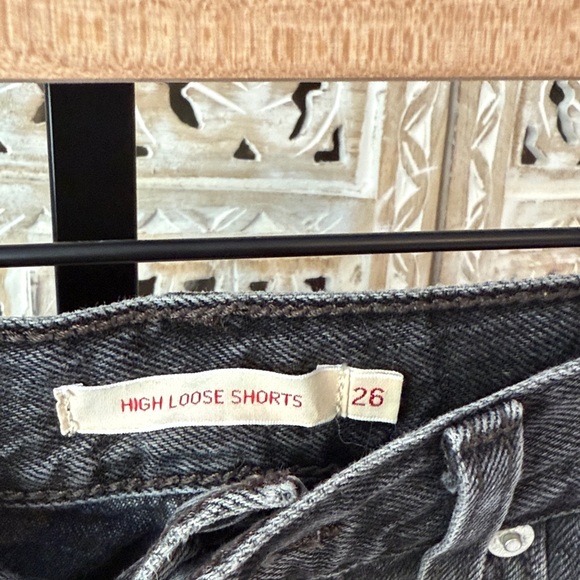 Levi high loose Jean Short - Picture 2 of 3